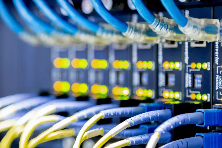 /Cables%20connecting%20to%20Port